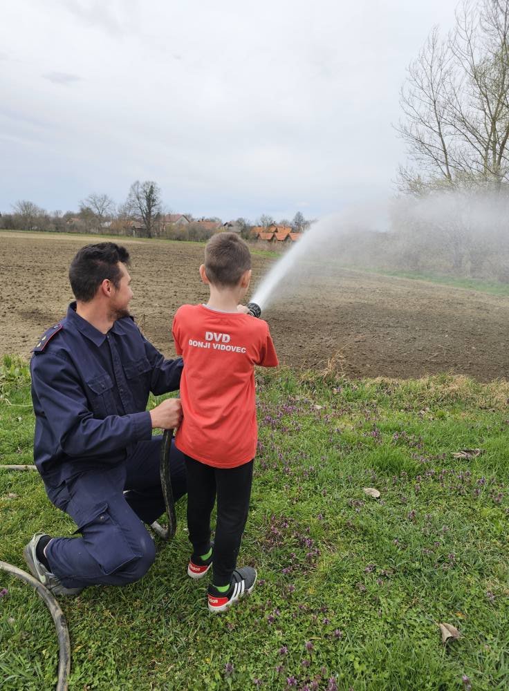 486386130_1072858104879581_1540704873265970695_n 486386130_1072858104879581_1540704873265970695_n