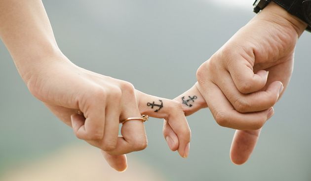 hands4379681280822156