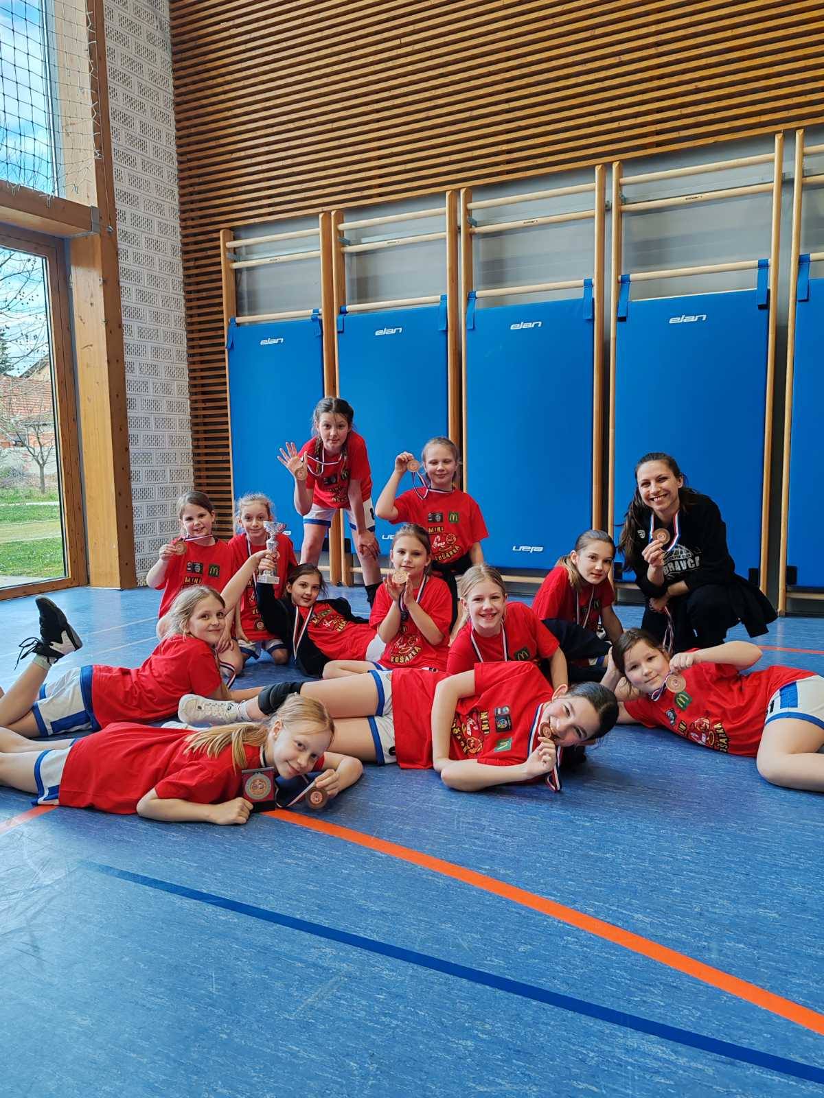 488543550_1343103720056370_3037865538320073178_n 488543550_1343103720056370_3037865538320073178_n