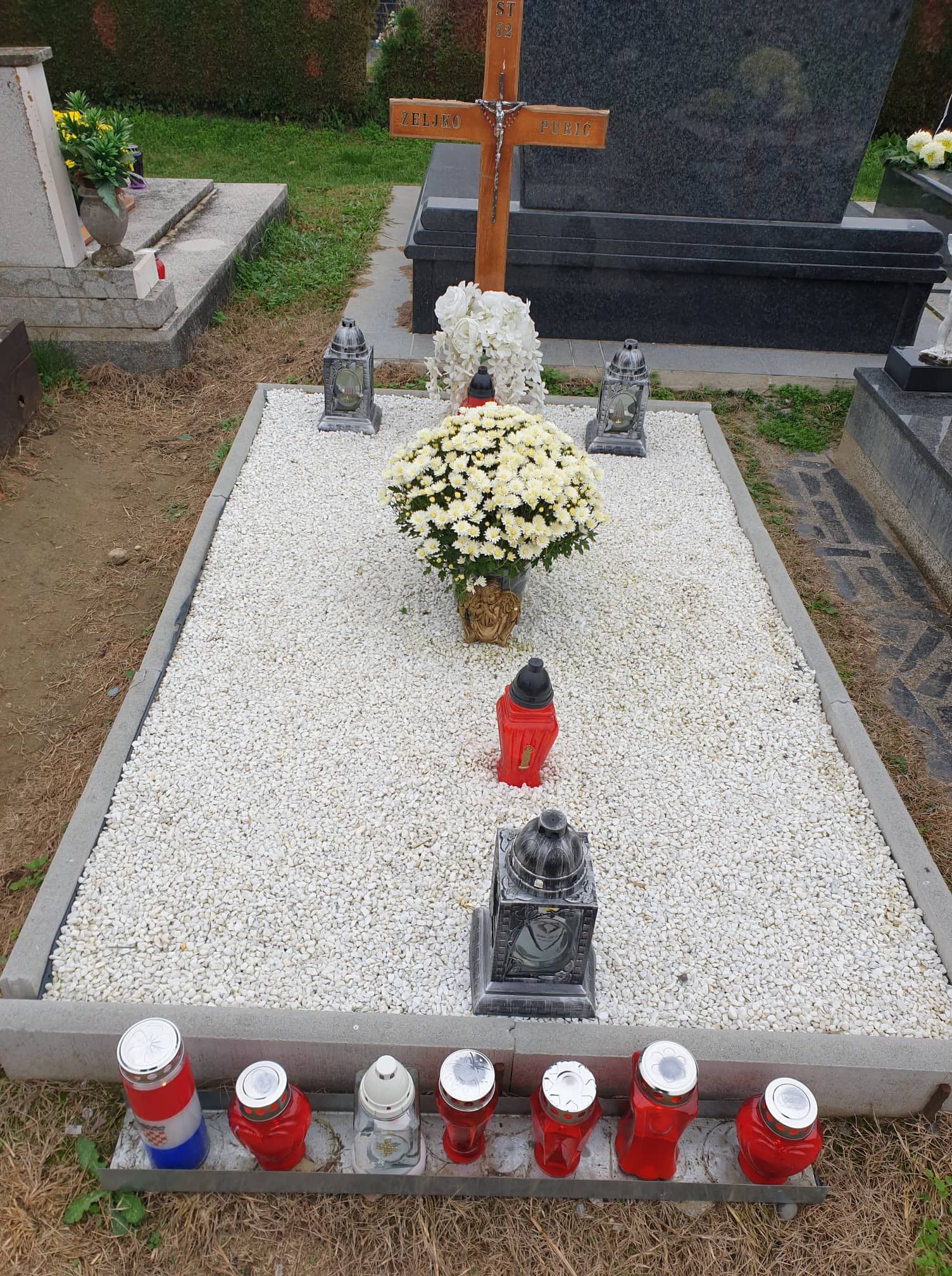 Počast poginulim i umrlim bojovnicima HOS-a