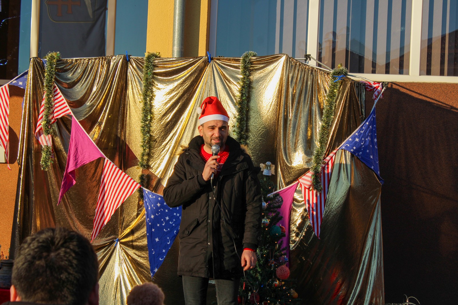 Djed Božićnjak posjetio Vratišinec