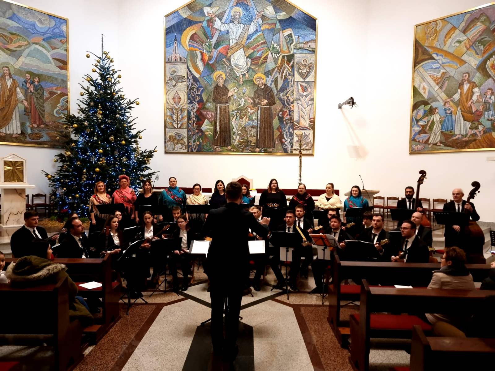 VIDEO Blagdanska atmosfera u Čakovcu na koncertu ‘Božićem kroz Hrvatsku’