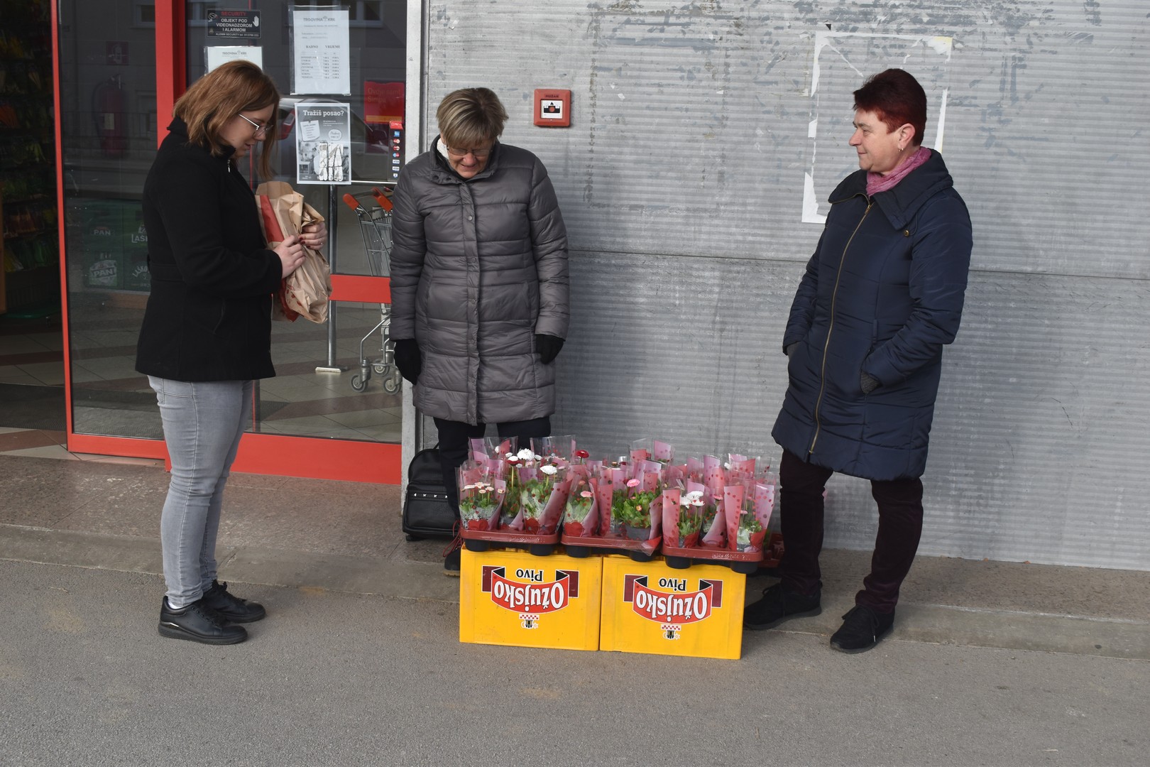 Udruga žena Savska Ves dijelila lončanice povodom Dana žena