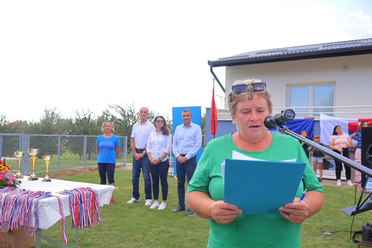 FESTIVAL SPORTSKE REKREACIJE U Mačkovcu vježbalo više od 200 žena, a slavila je ekipa Strahoninca! FESTIVAL SPORTSKE REKREACIJE U Mačkovcu vježbalo više od 200 žena, a slavila je ekipa Strahoninca!