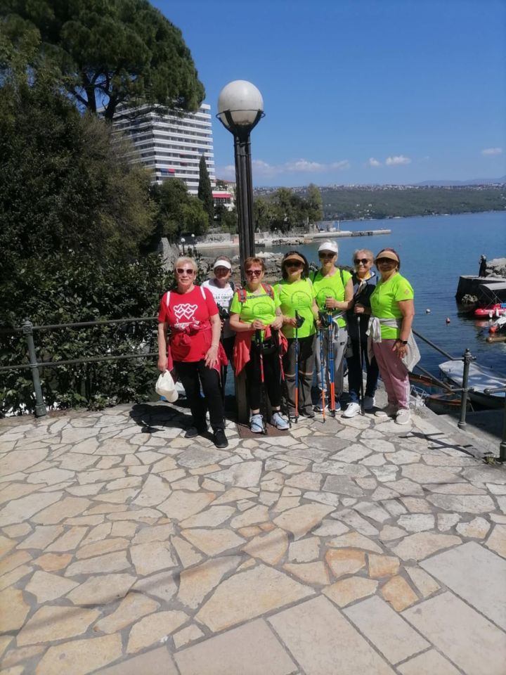 Čakovečki umirovljenici koracima zdravlja prošli kroz Opatiju Čakovečki umirovljenici koracima zdravlja prošli kroz Opatiju