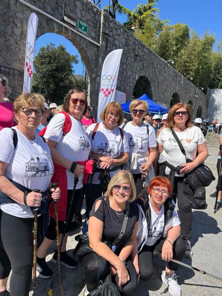 Čakovečki umirovljenici koracima zdravlja prošli kroz Opatiju Čakovečki umirovljenici koracima zdravlja prošli kroz Opatiju