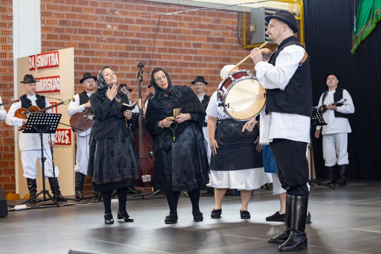 smotra folklora donja dubrava