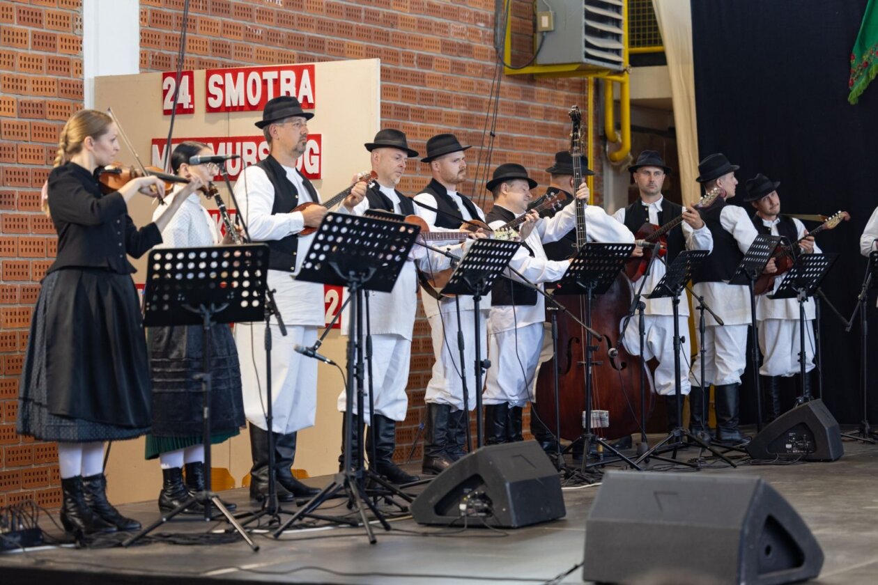 smotra folklora donja dubrava