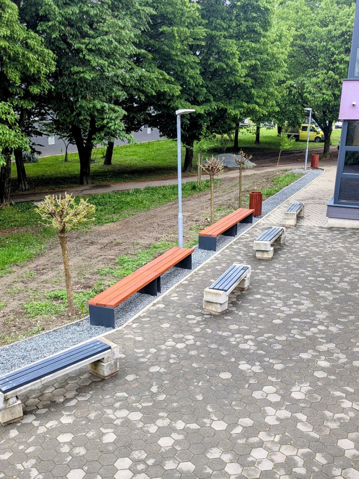 Gimnazija, park, Ekonomska 3