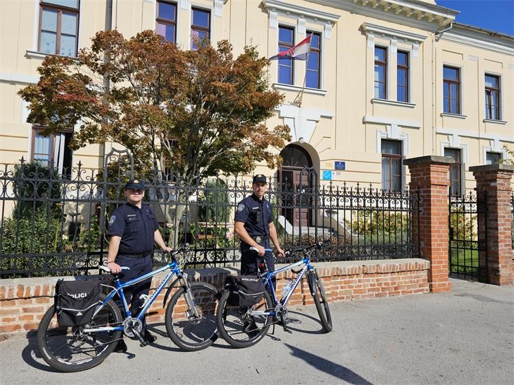 Policijaci na biciklima u Čakovcu