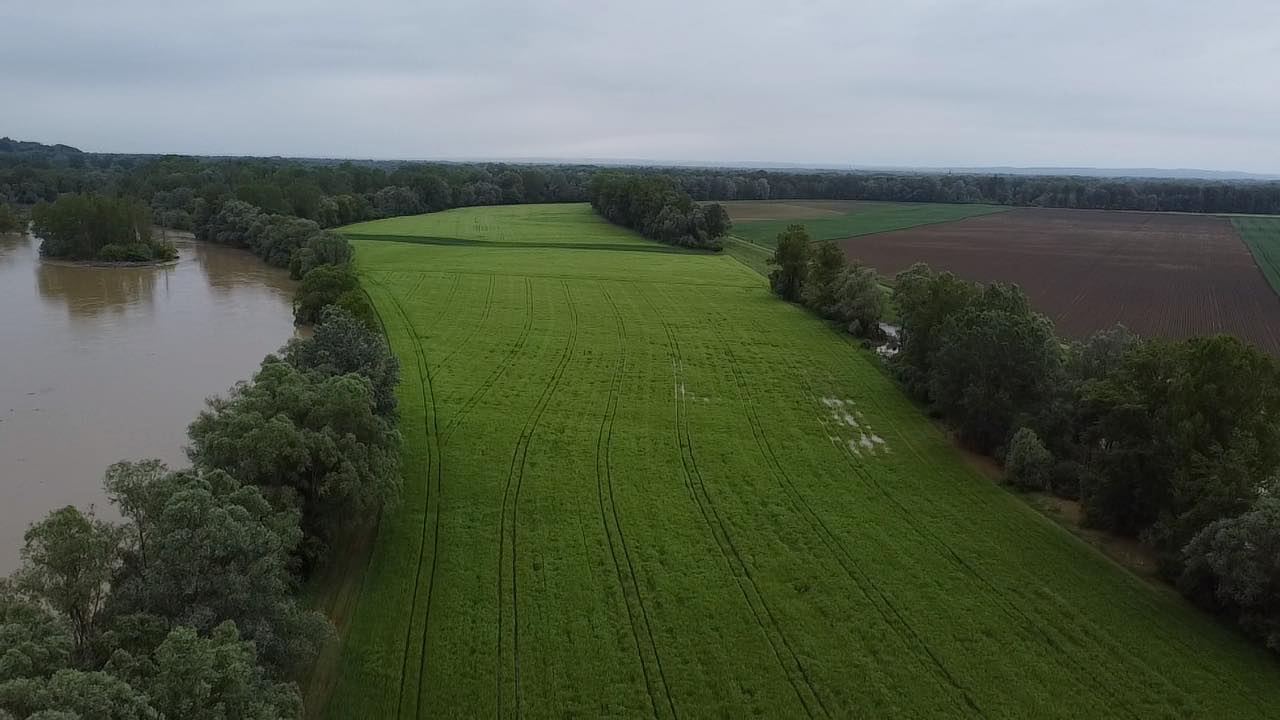 IZGLEDA STRAŠNO Nabujala Mura na potezu od Kotoribe do Donje Dubrave