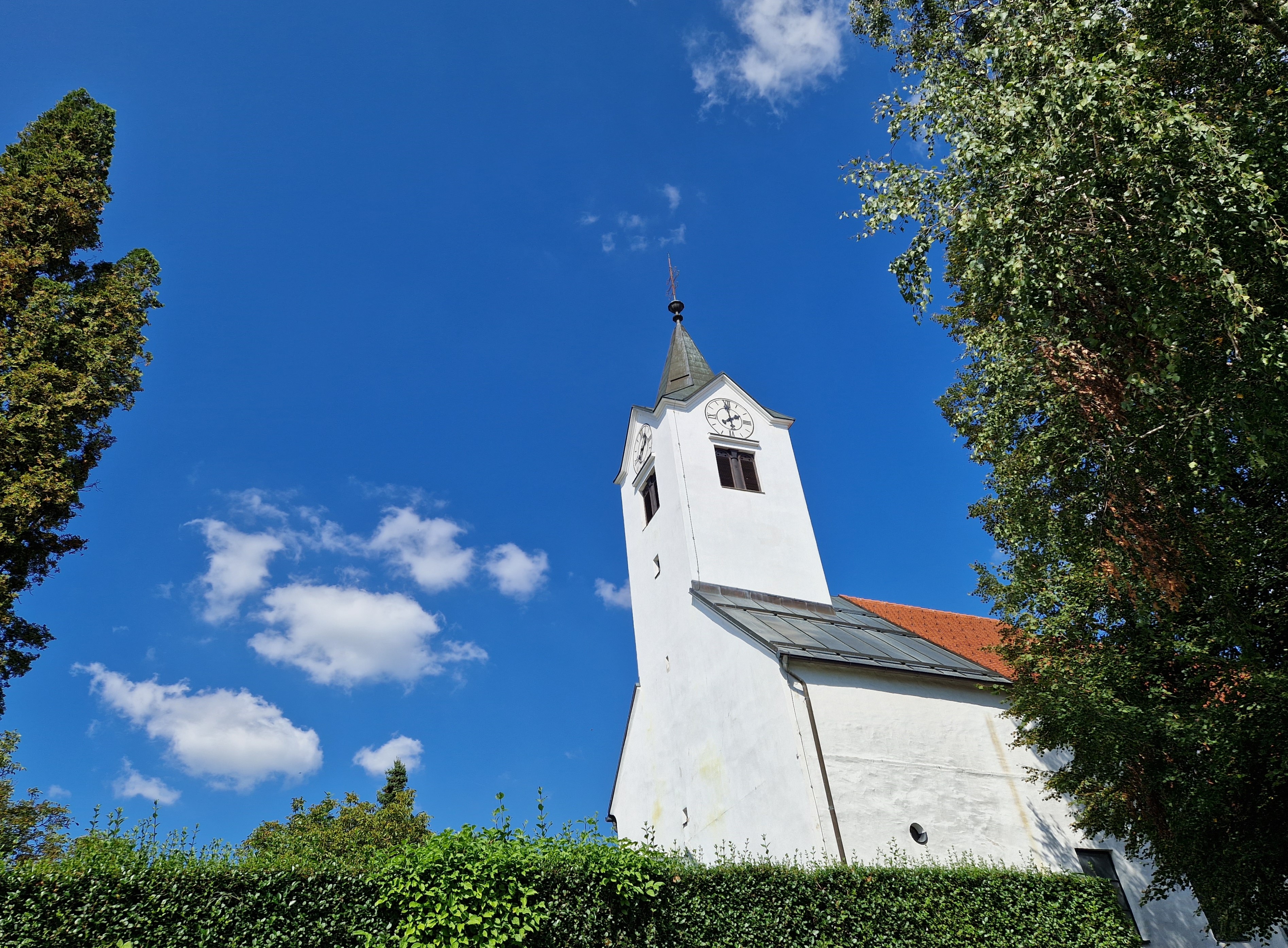 MEĐUNARODNA RADIONICA I DEGUSTACIJA Kušačima je bilo ponuđeno pet setova kvalitetnih vina