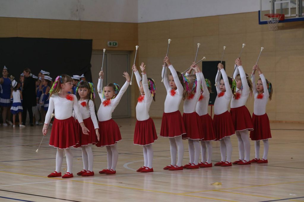 2204726910213080802511675365768