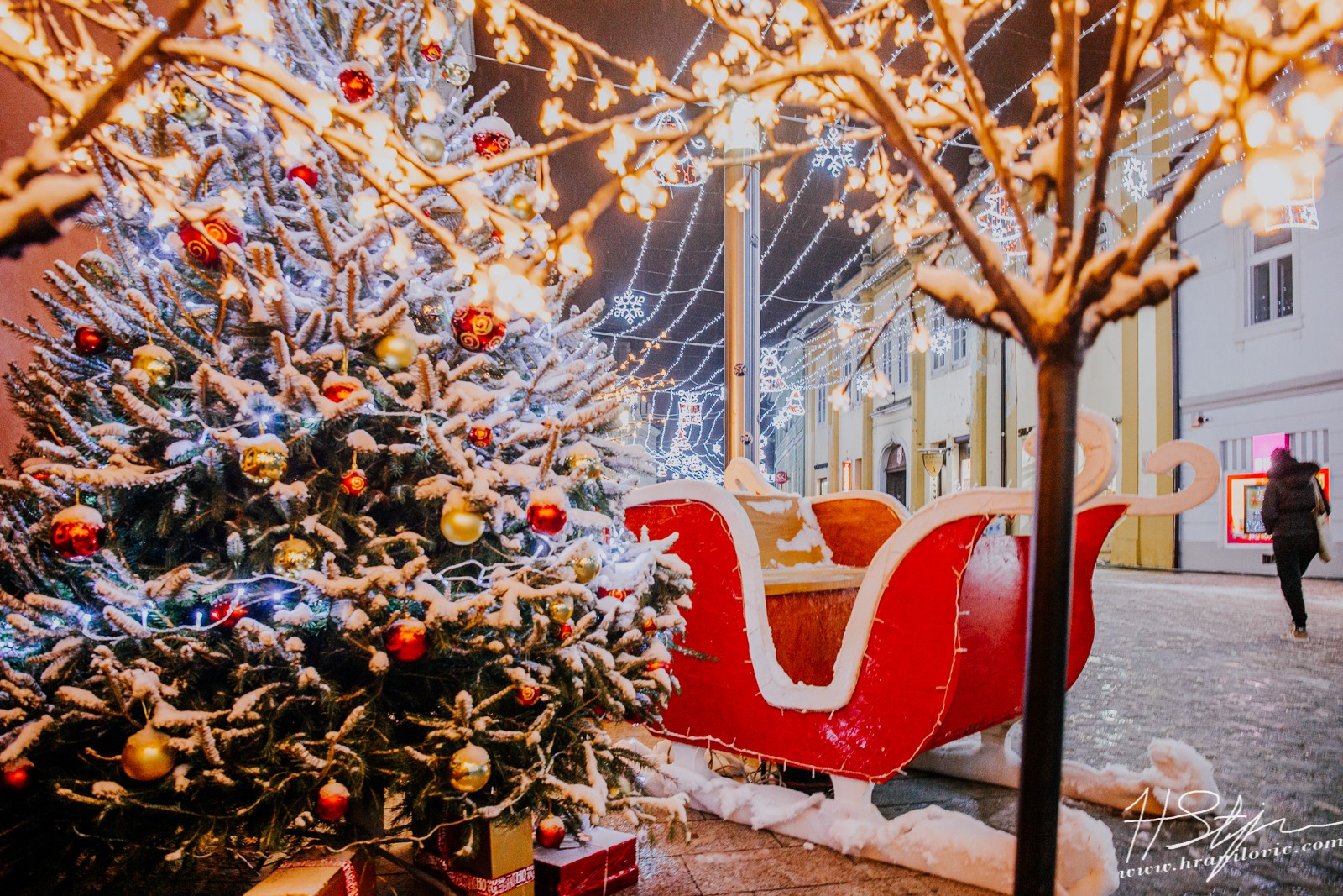 SNJEŽNA IDILA Advent u gradu Zrinskih iz objektiva Stjepana Hranilovića
