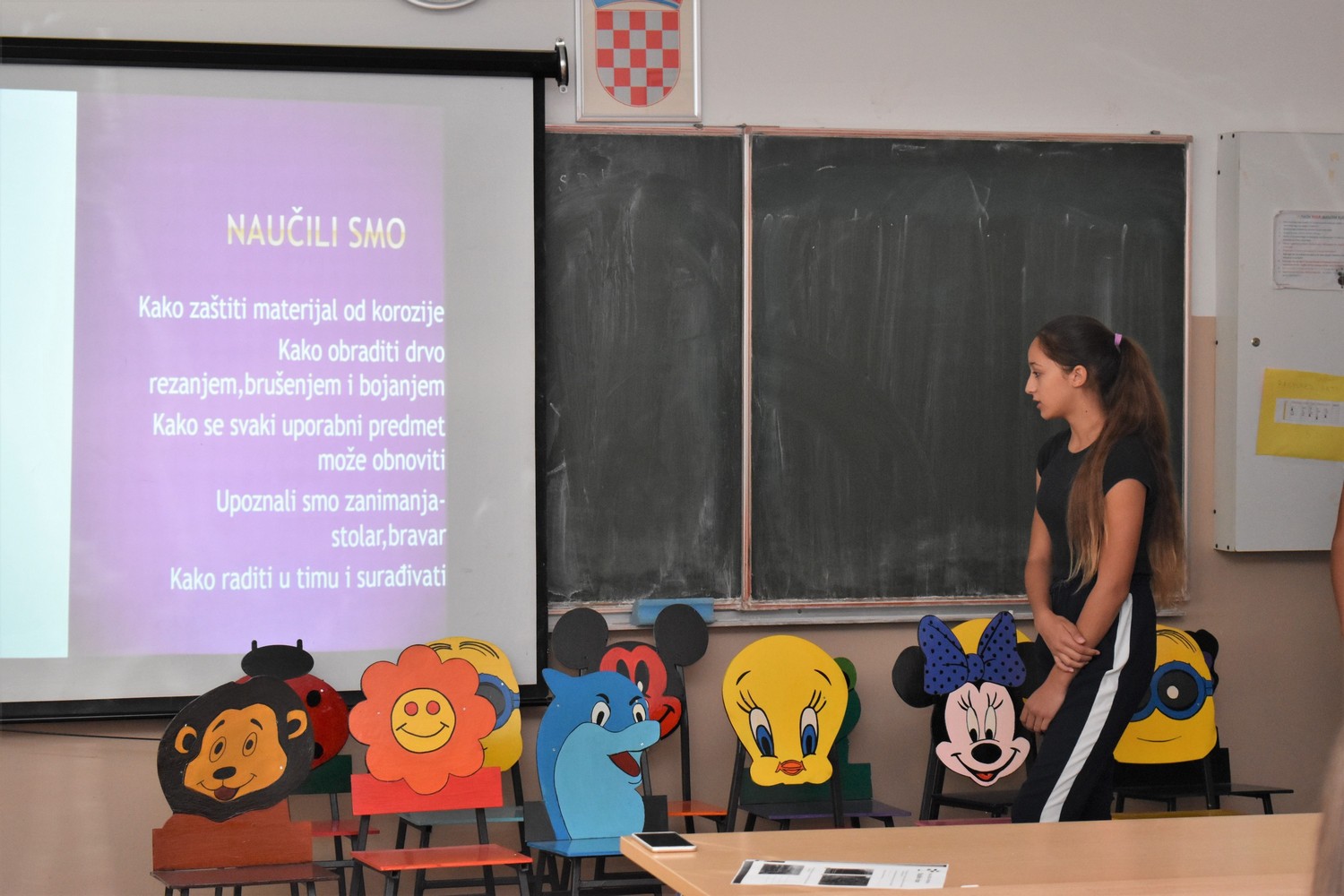 Učenici OŠ Kuršanec pružili novi izgled starim školskim stolicama