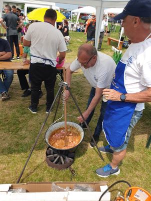 GULAŠIJADA U STRAHONINCU Ekipa iz HVIDR-e Jug Čakovec po prvi put na gulašijadi