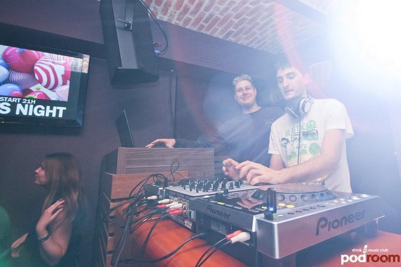 slika000 Podroom (Subota, 6.10.2012 – MTV Hits Night – DJ Nixou)