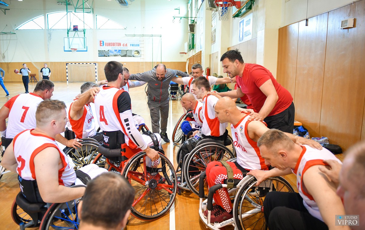 Košarkaši u kolicima