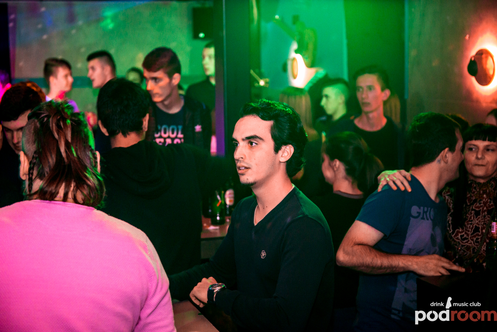 Podroom clubbing – DJ Yakka