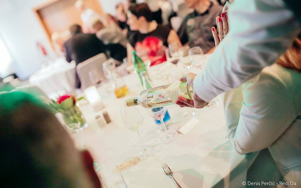 1317778799751831363710825637064