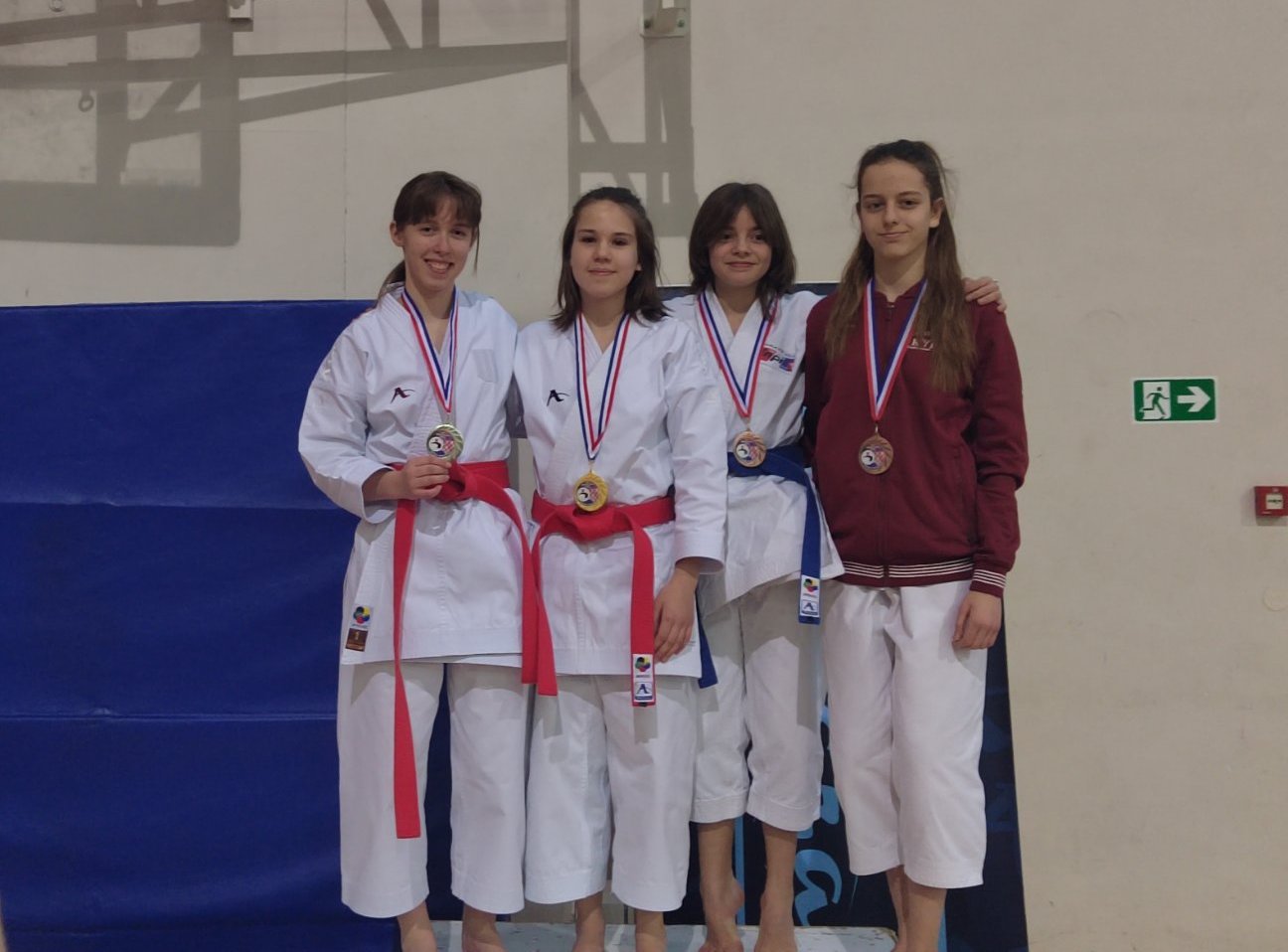 KARATE CENTAR ŠENKOVEC S međunarodnog turnira u Opatiji vratili se sa šest medalja