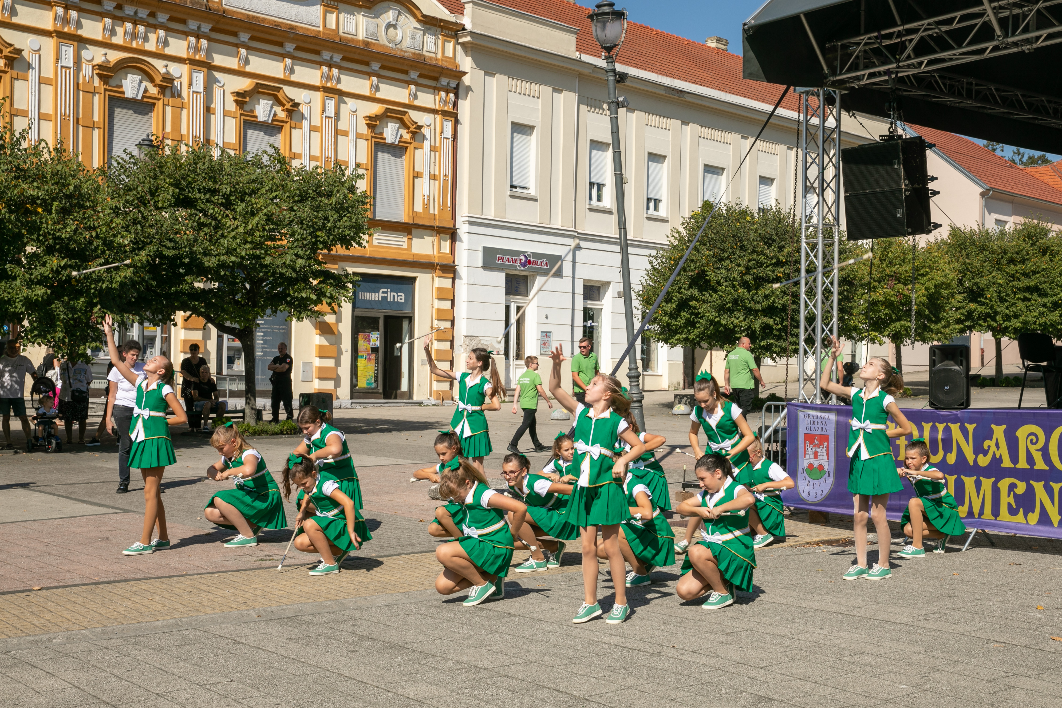 FOTO Mažoretkinje Nedelišća održale pravu malu turneju po Hrvatskoj