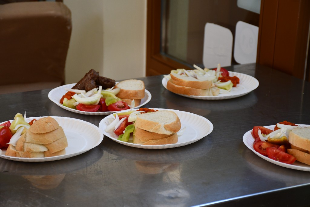 ZAHVALILI IM Ručak za istinske heroje Pušćina