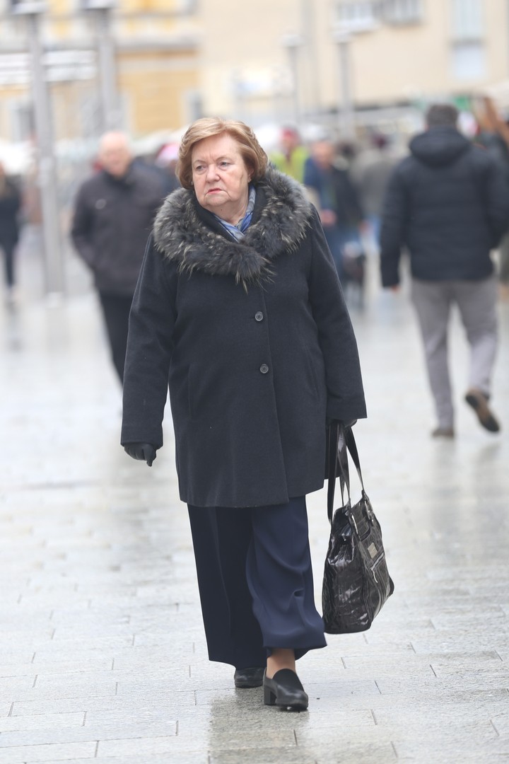 KLIKOM PO ČAKOVCU Bliži se Božić – prava blagdanska atmosfera u centru Čakovca