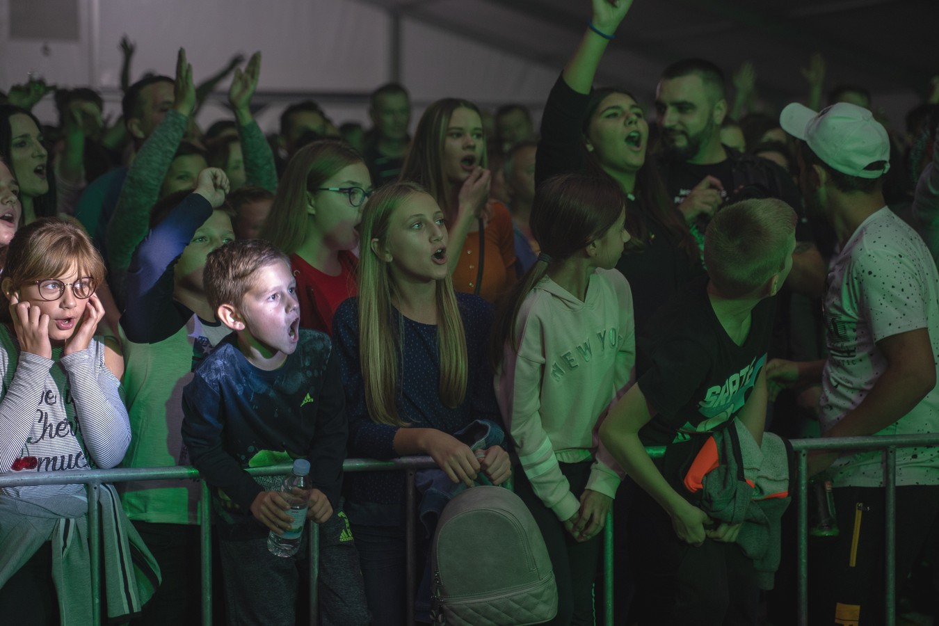 Odlična atmosfera u Kotoribi: Željko Bebek raspjevao publiku u prepunom šatoru