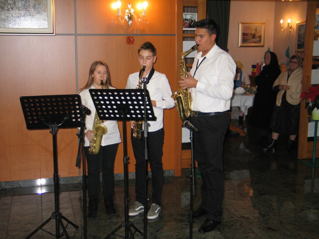 2vecerpoezije021662272