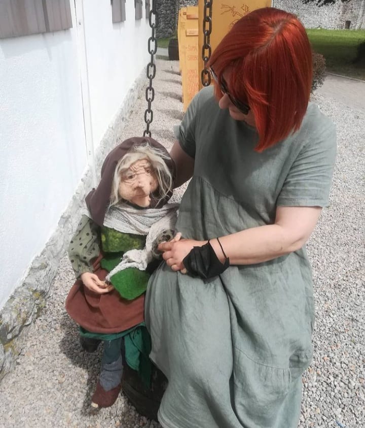 SVIJET BAJKI PRELOŽANKE SMILJANE STRAHIJE Kako pobjeći iz surove stvarnosti?