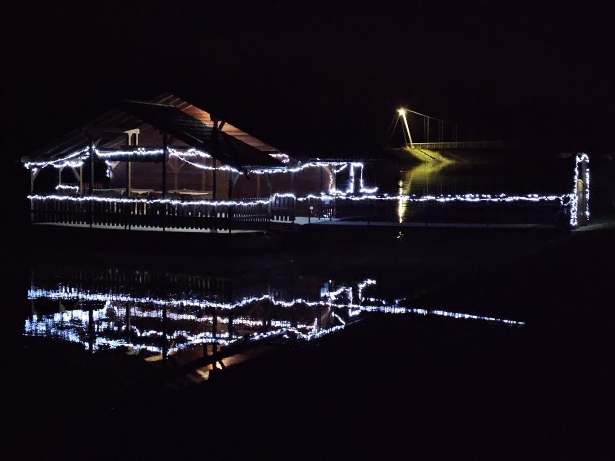 Nautički klub ‘Fljosjar’ u predivnom božićnom ambijentu