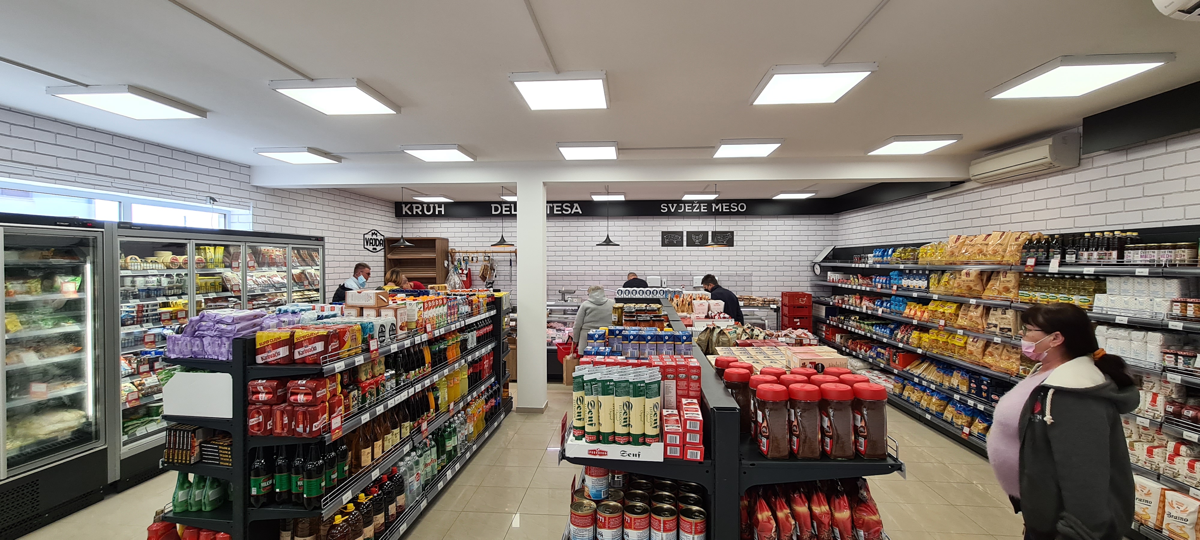 VAJDIN DISKONT U MURSKOM SREDIŠĆU Tak’ smo domaći da nam kupci dođu i u papučama!