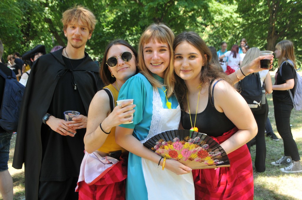 Maturanti se zabavljaju u čakovečkom parku