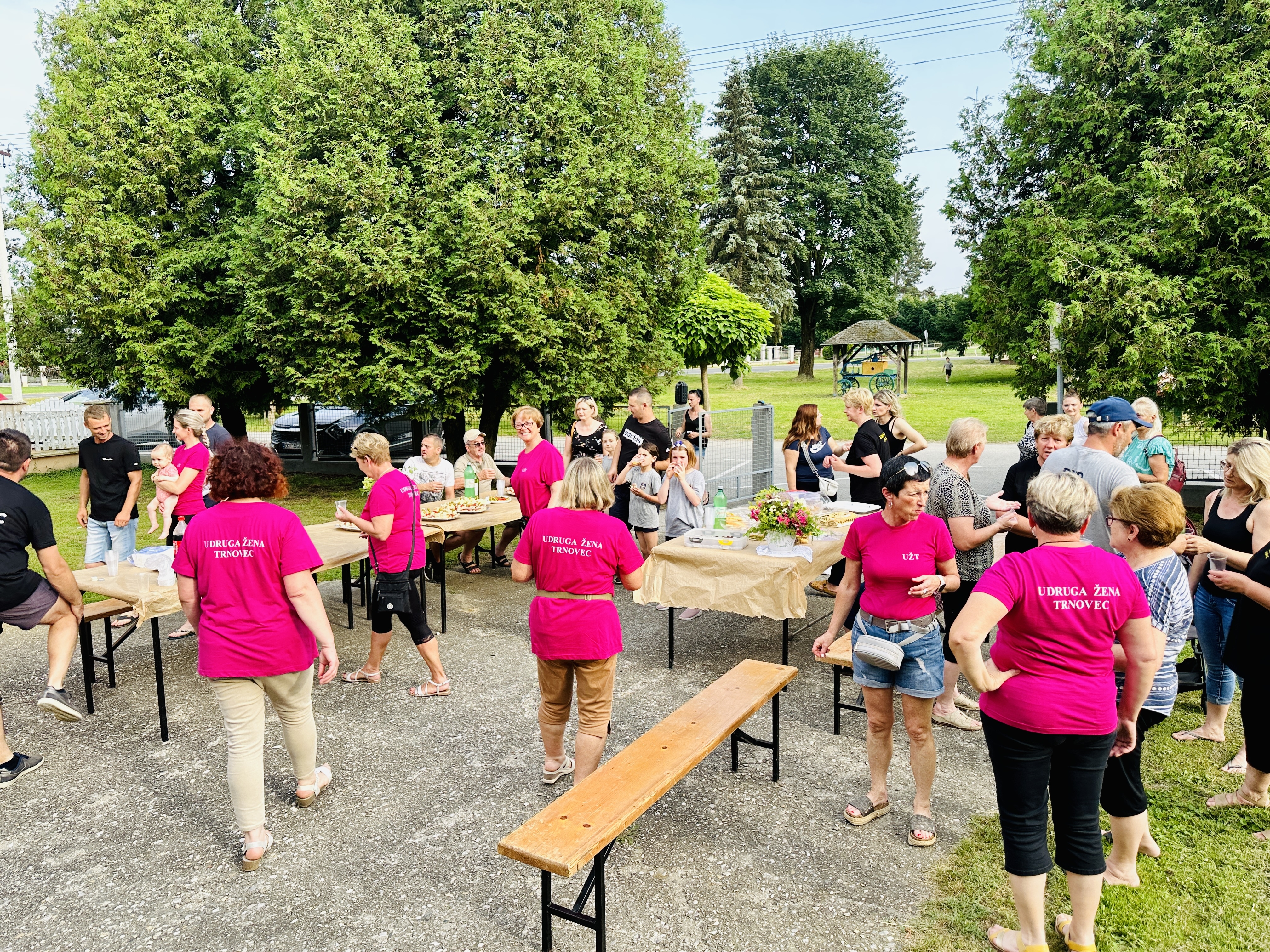 TRNOVEC Uredili dječje igralište, sad je u novom ruhu