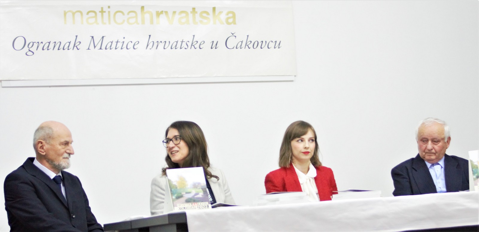 NA ČAK 400 STRANICA Predstavljen Hrvatski kajkavski kolendar 2021.