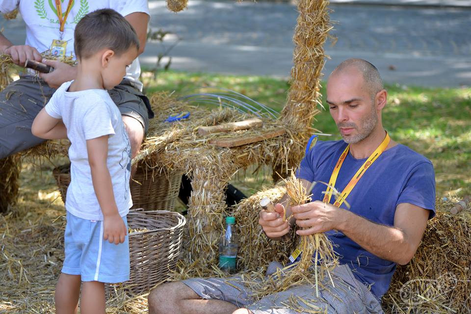 1408930612867440513357378798997