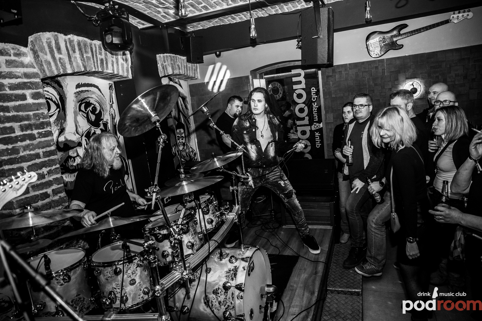 Crno Perje u Podroomu