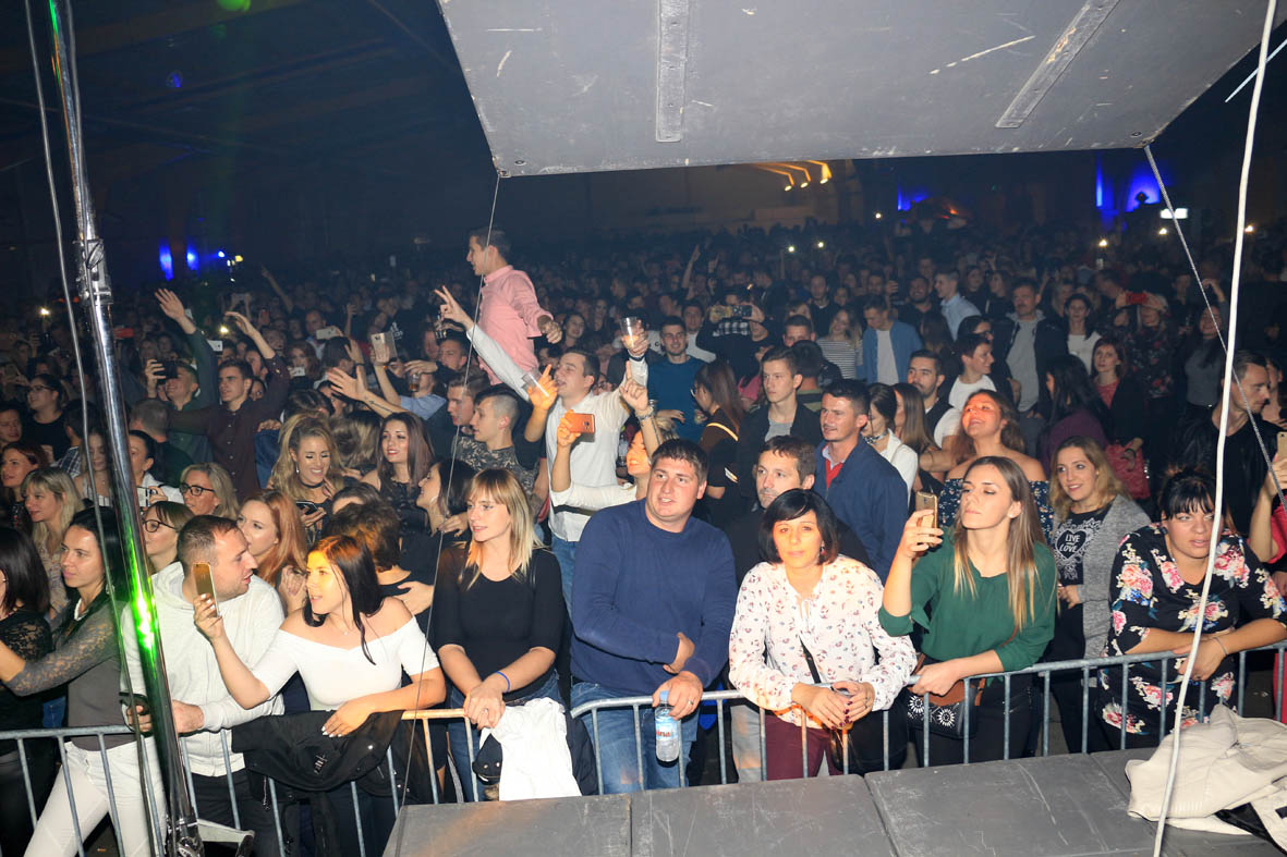 Koncert Željka Samardžića u dovrani Mesap-a u Nedelišću