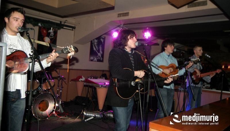 IMG7200 Paladin (Subota, 24.12.2011)