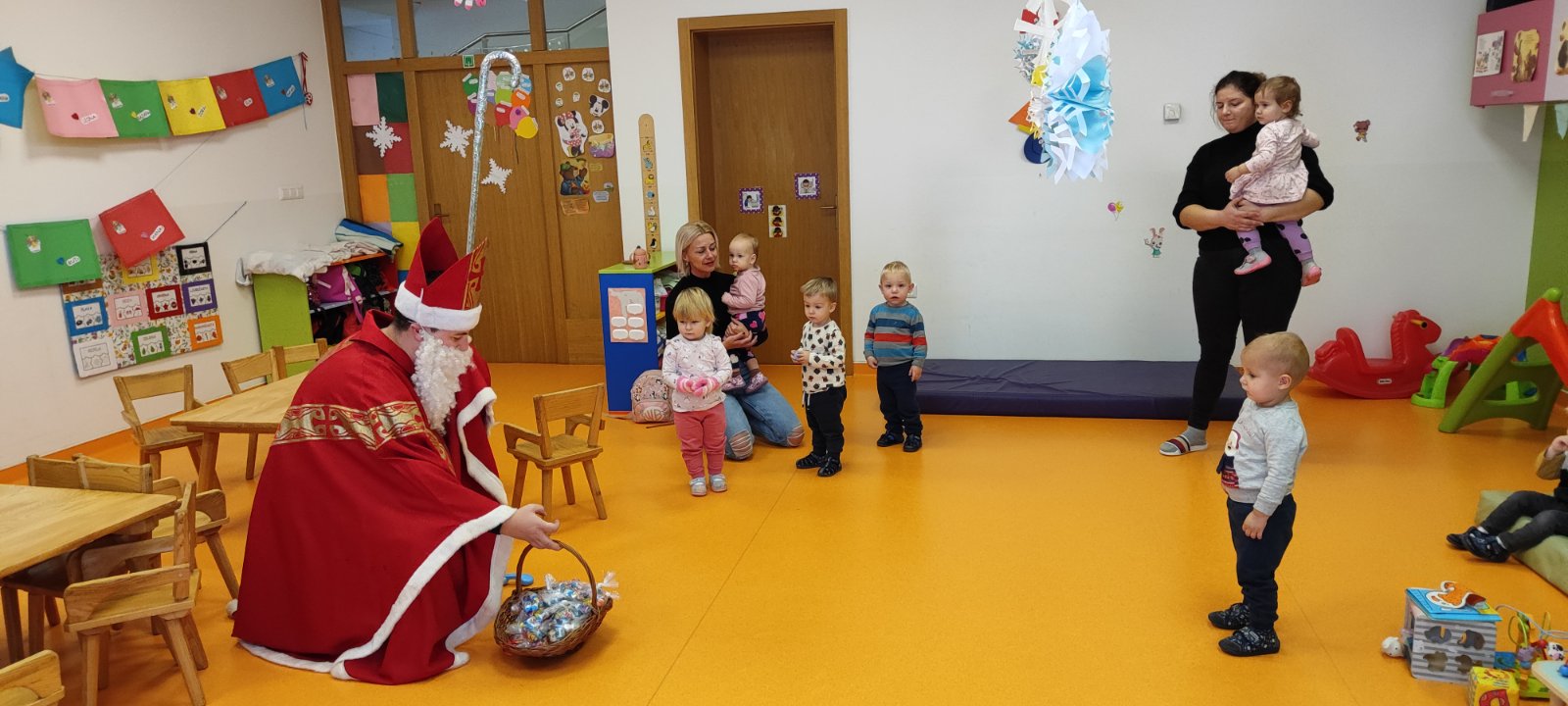 MURSKO SREDIŠĆE Sveti Nikola razveselio vrtićku djecu