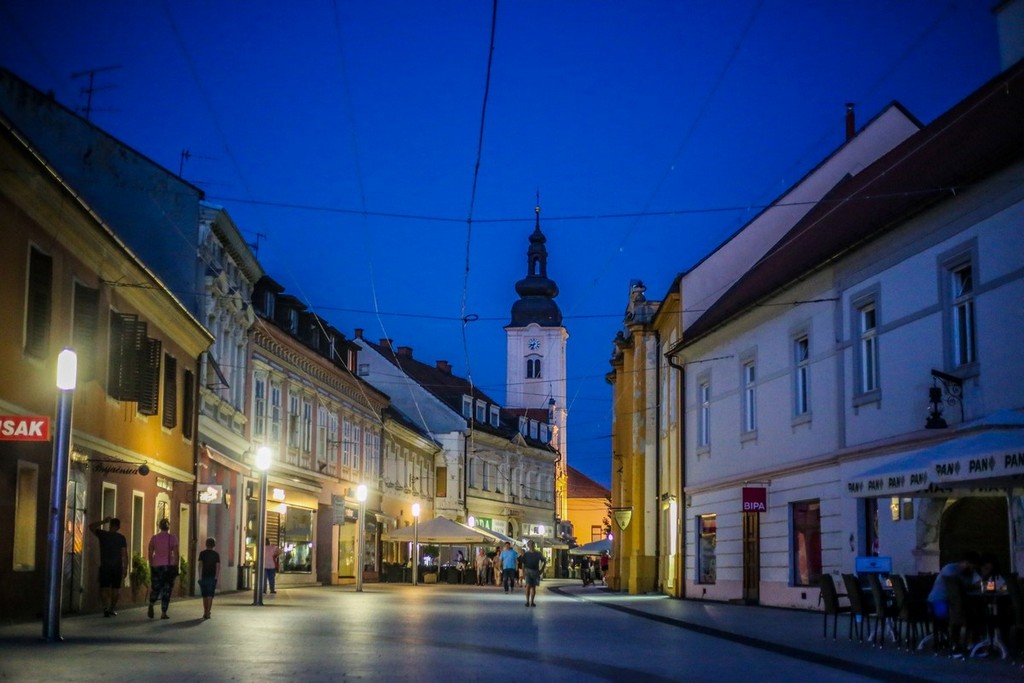 Šetnja gradom uz čarobne efekte zlatnog sata