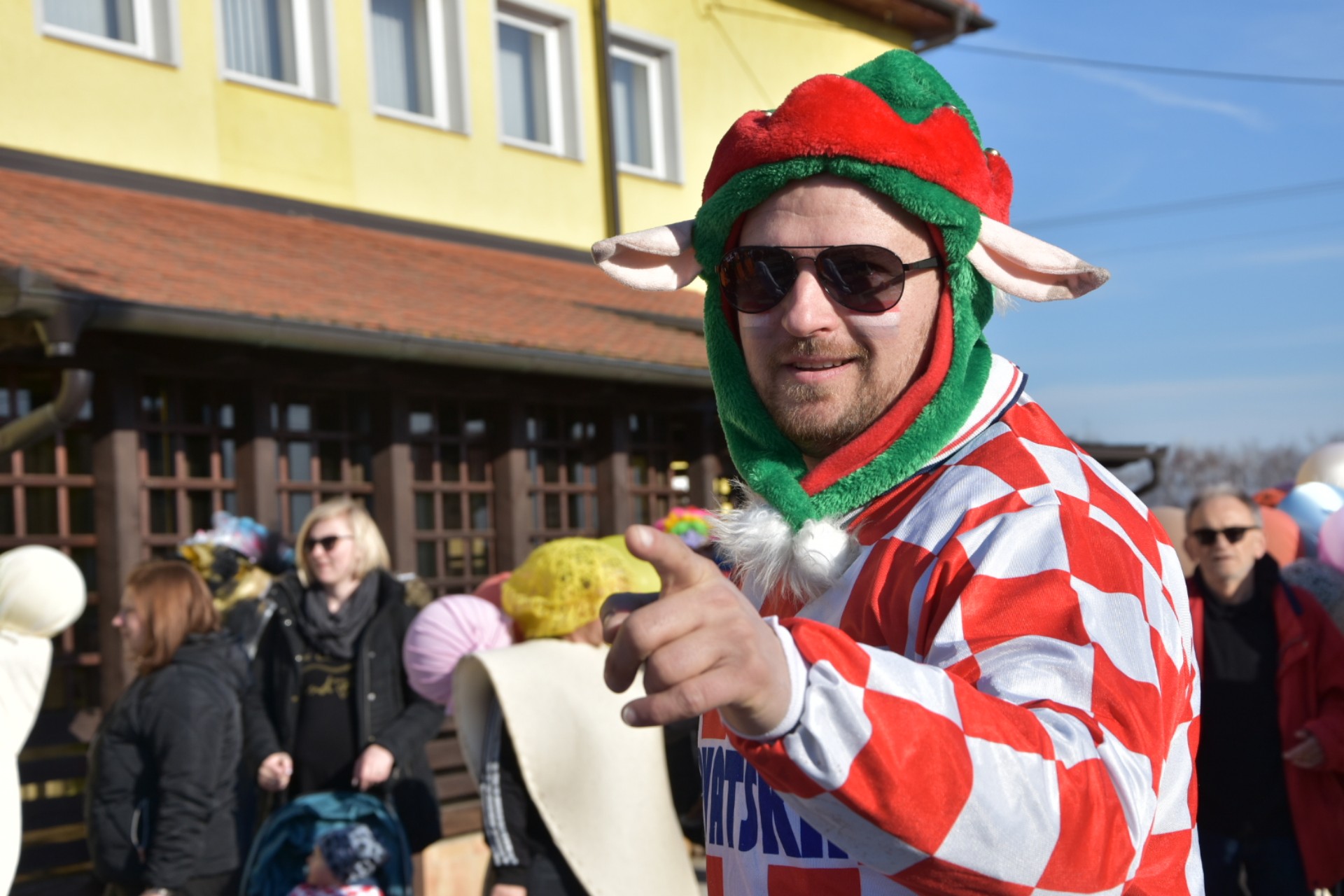 Maškarada u Dekanovcu: ‘Kugači’ atmosferu maskiranja i izvedbi doveli do usijanja