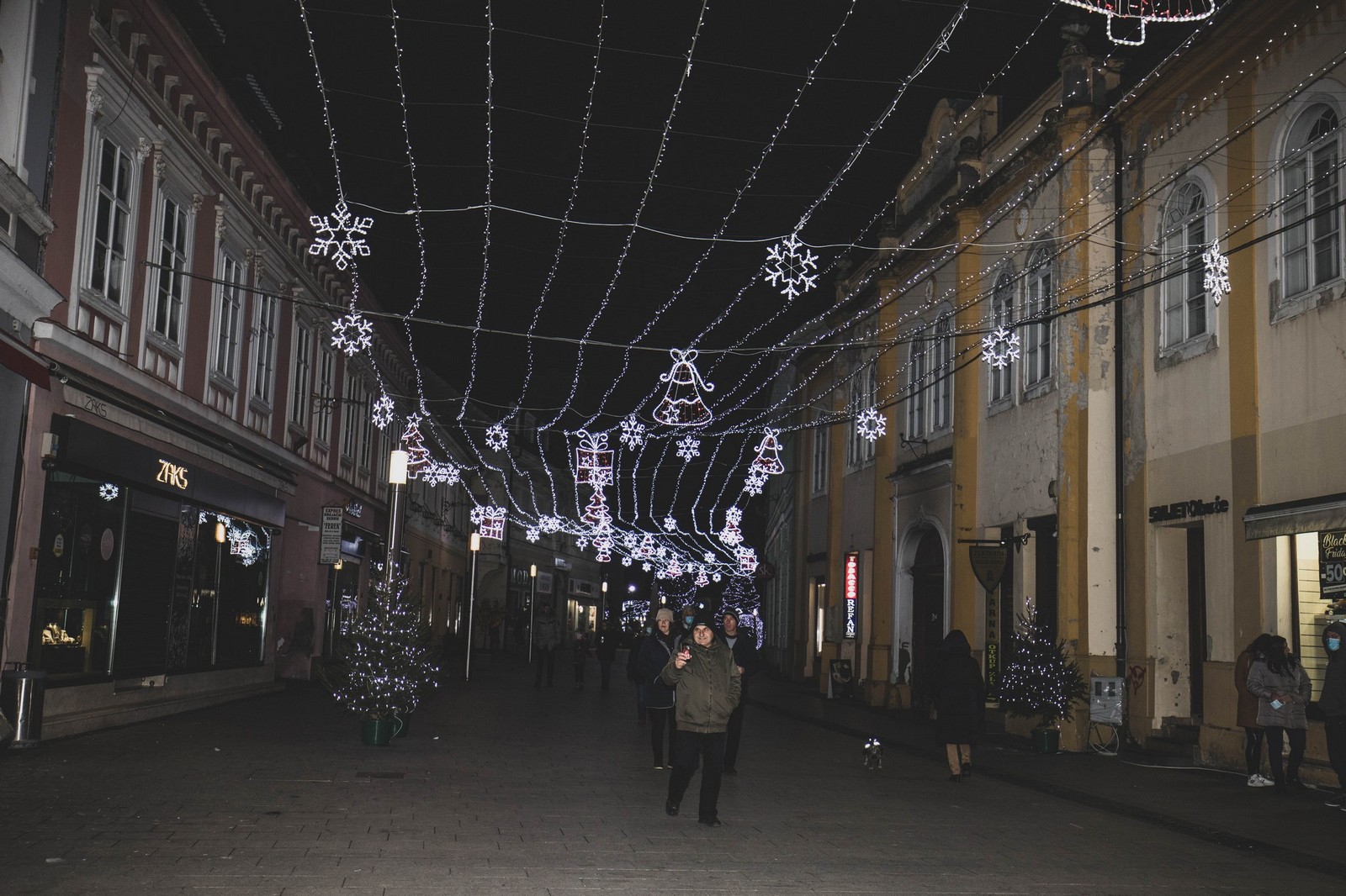 OVO JE PREKRASNO Božićno uređenje u centru Čakovca će vas oduševiti