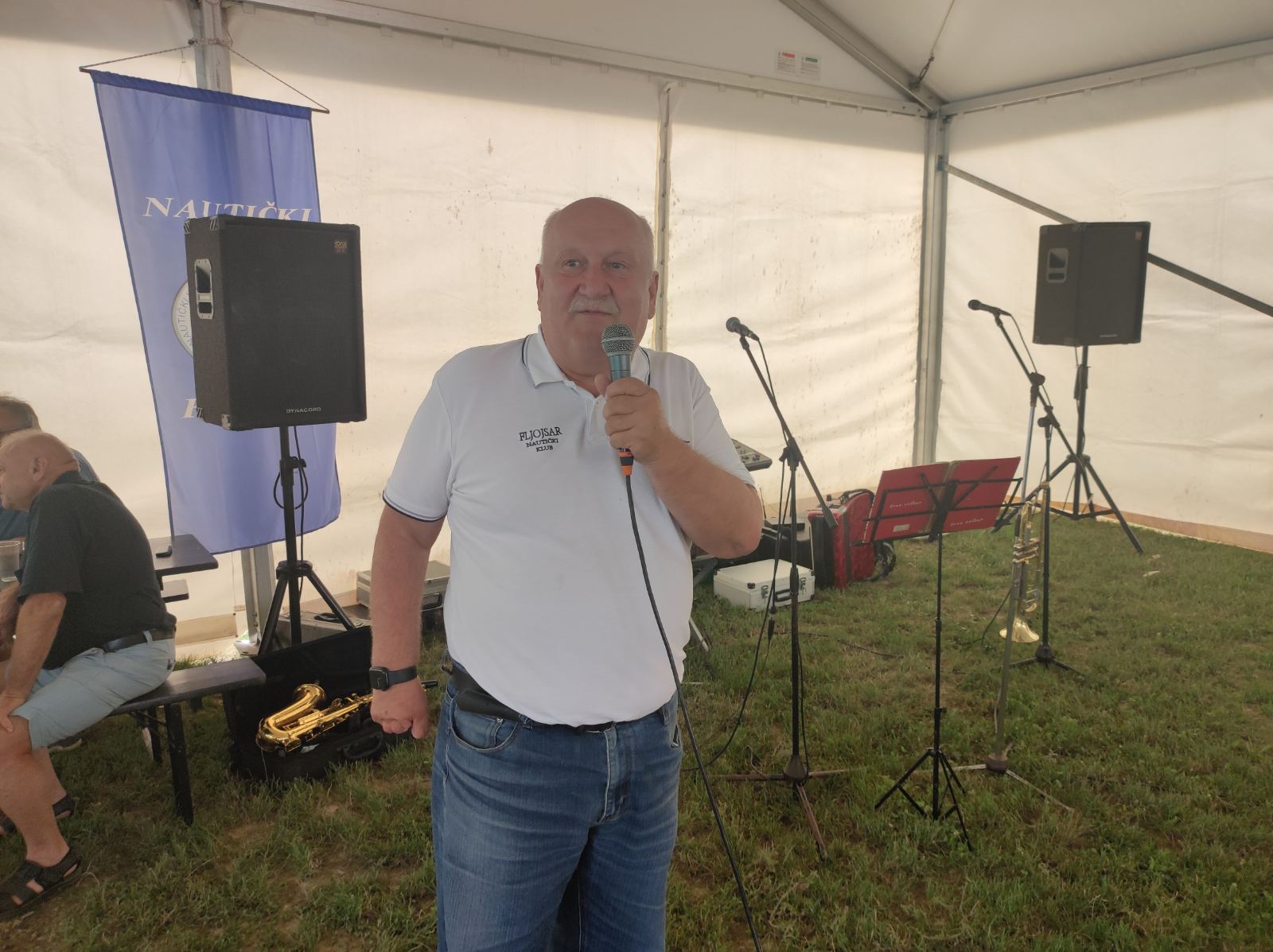 FOTO Pobjednici natjecanja u ekipnom veslanju dravskim čamcima su ekipe ‘Royal transport’ i ‘Fljojsarice’ FOTO Pobjednici natjecanja u ekipnom veslanju dravskim čamcima su ekipe ‘Royal transport’ i ‘Fljojsarice’