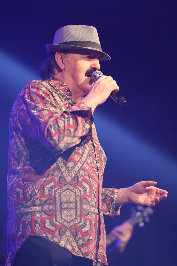 KONCERT U ČAKOVCU Haris Džinović svojim hitovima rasplesao i raspjevao publiku