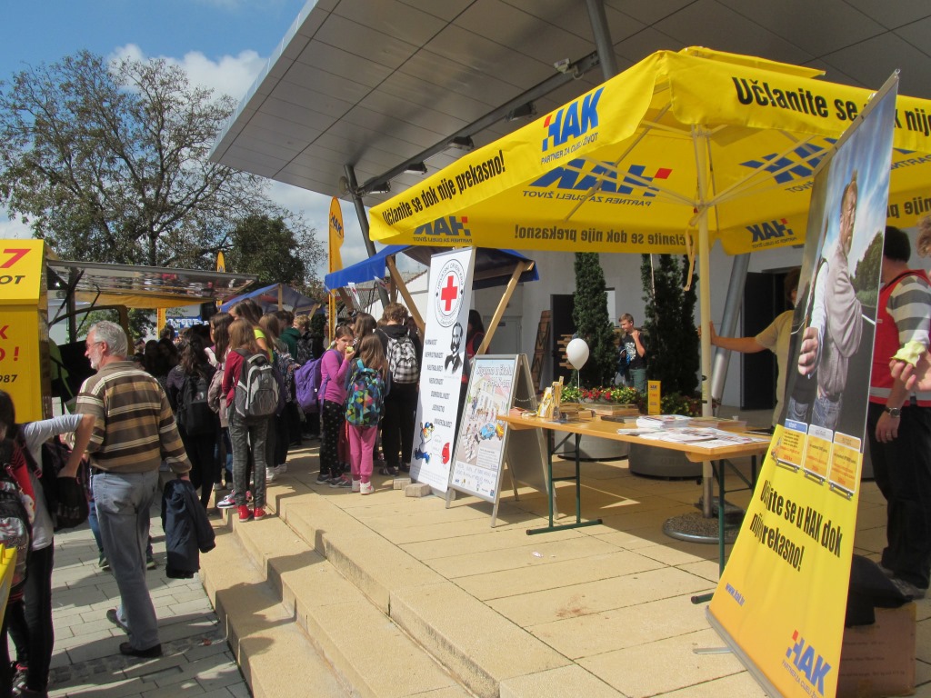 25509944img6092457090