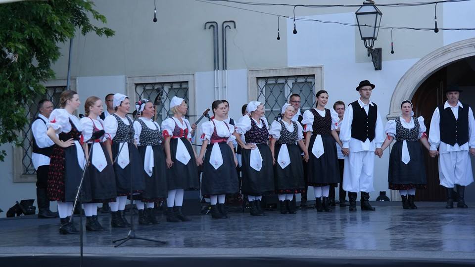 1043167392560293078884823675092