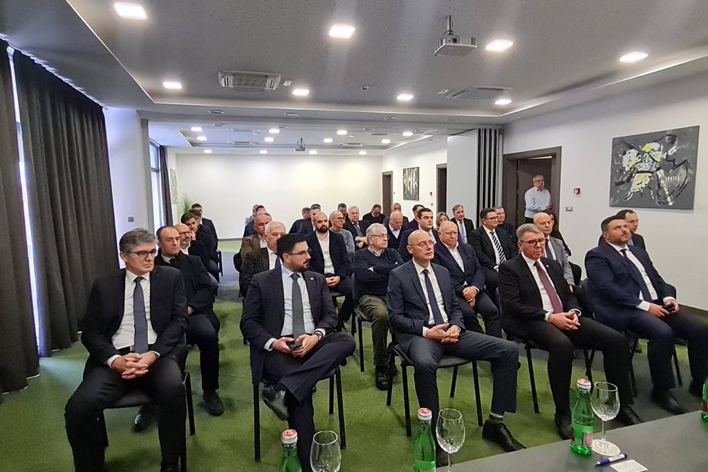 PLENKOVIĆ U MEĐIMURJU ‘HDZ ulazi u osmu godinu vlasti na nacionalnoj razini sa snažnom potporom’ PLENKOVIĆ U MEĐIMURJU ‘HDZ ulazi u osmu godinu vlasti na nacionalnoj razini sa snažnom potporom’