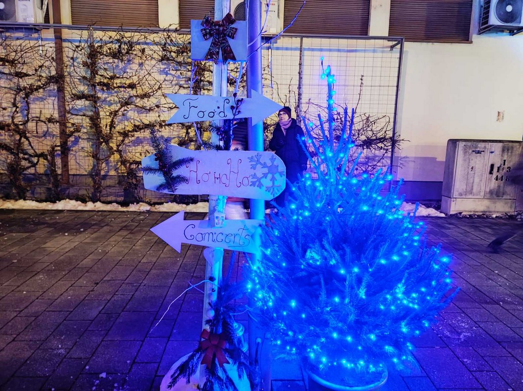 VIDEO/FOTO Bend Tragovi su ugrijali publiku na Adventskoj čaroliji u Prelogu!